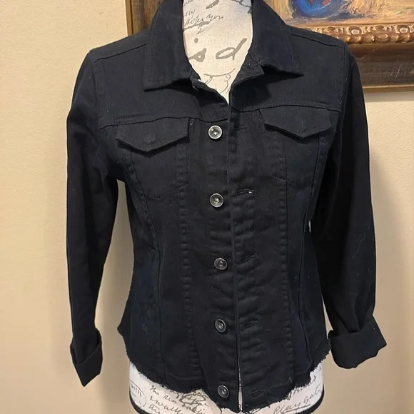 🦋Htrailz Classic soft denim with satin butterfly & floral back boutique jacket - Picture 2 of 13